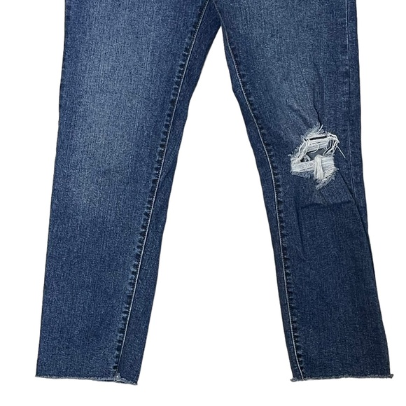 Levi's Womens Wedgie Straight Distressed Raw Hem Jeans Size 28 Button Fly - Picture 5 of 12